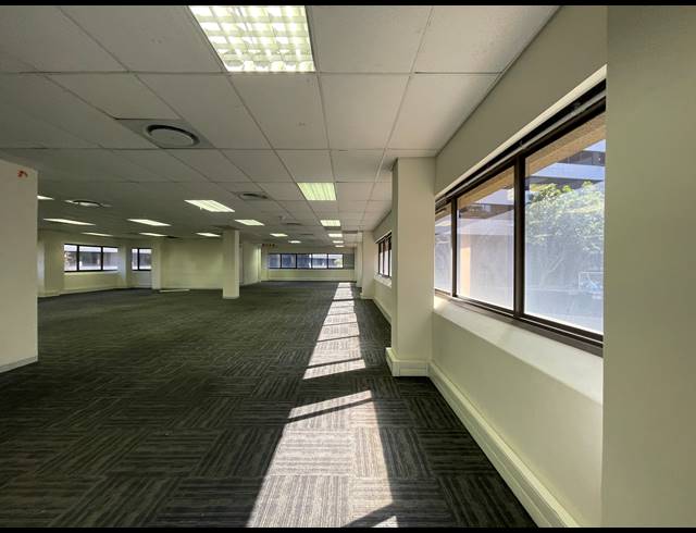 1,604M² OFFICE TO LET IN SANDTON CENTRAL